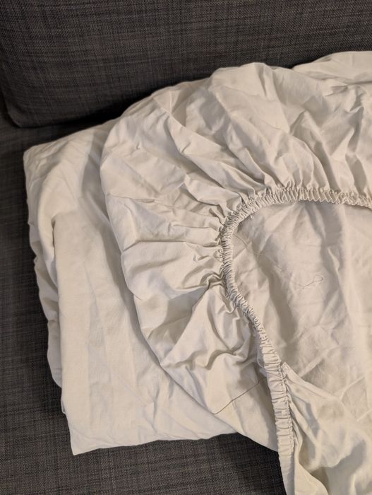 Dwa prześcieradła Ikea 90x200, jak nowe.
