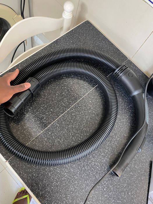 Aspirador sem Saco BECKEN BVC4110 (2,5 L - Branco) 55€