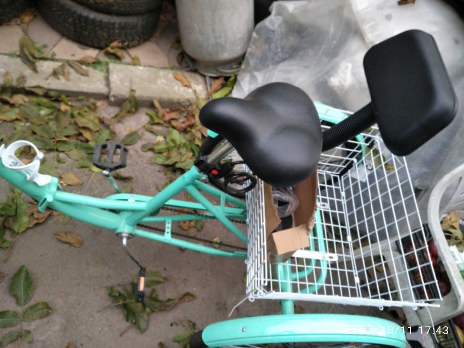 Трьох колісний велосипед