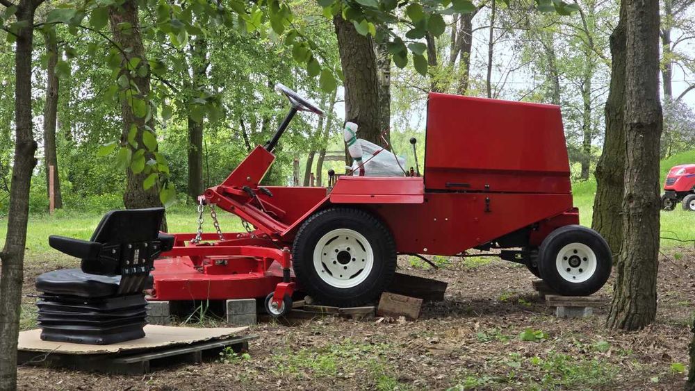 Sprzedam dwie kosiarki TORO Groundsmaster 325D kosisko 72 cale