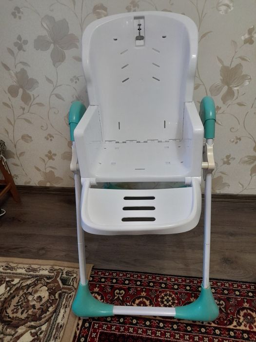Стілець дитячий для годування