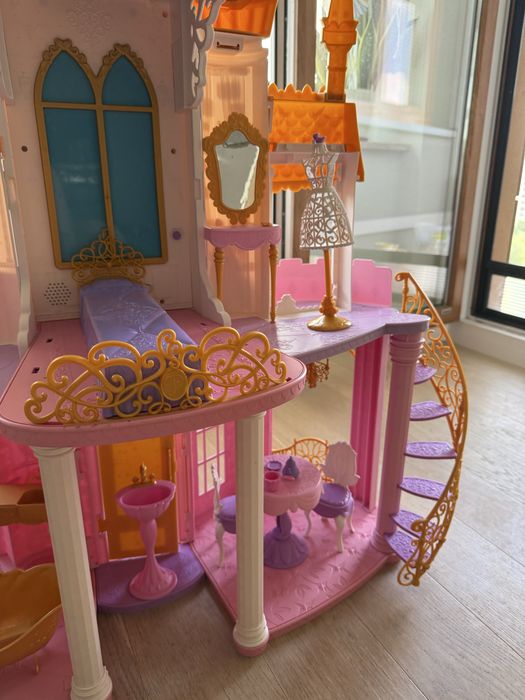 Disney Princess domek dla lalek / zamek