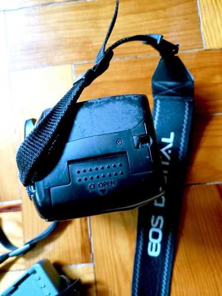 Máquina digital Canon