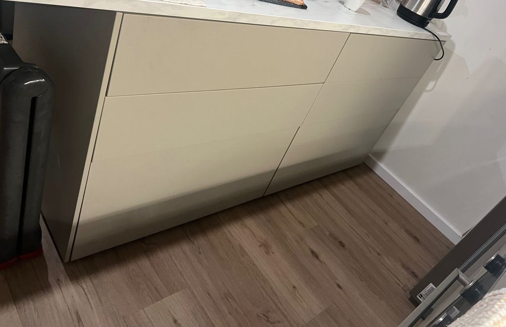 Vende se ilha como nova