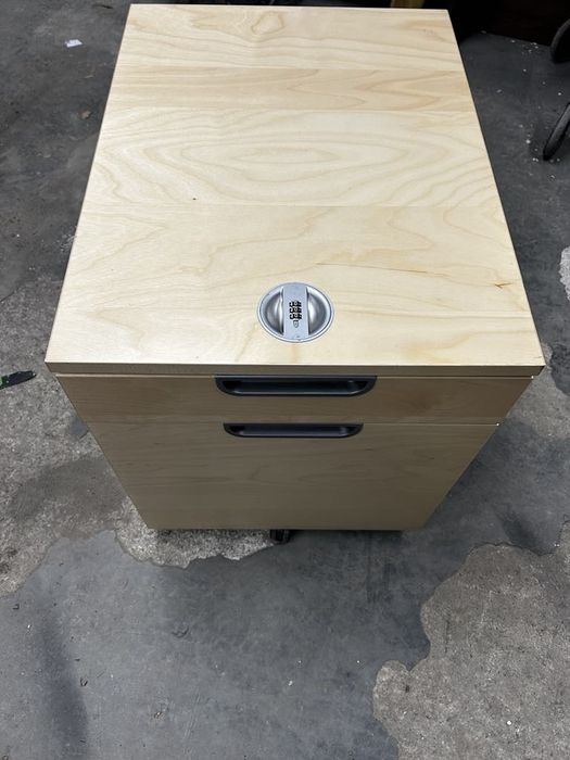 Galant Ikea Komoda na kółkach 45x55 cm
Komoda na kółkach, biały, 45