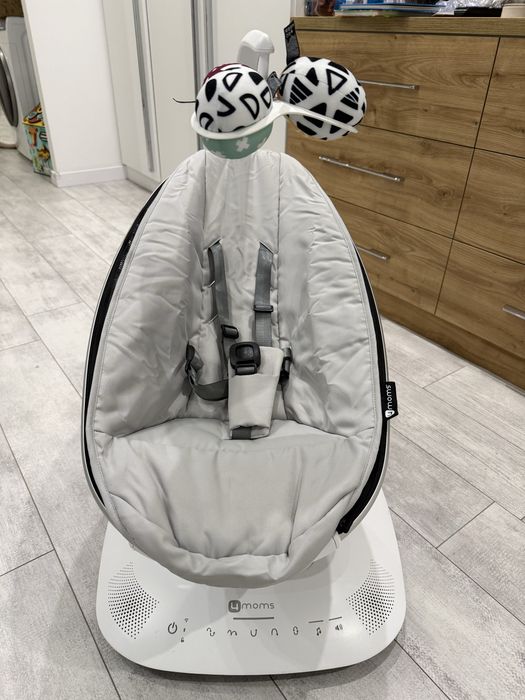 Продам заколисуючий центр 4moms MamaRoo 5.0