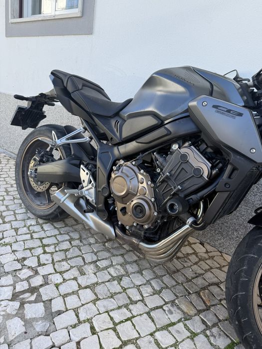 Vende-se mota CB650R