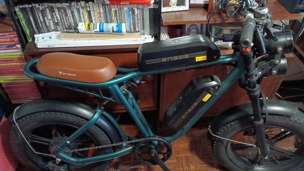 Bicicleta engwe m20 duas baterias