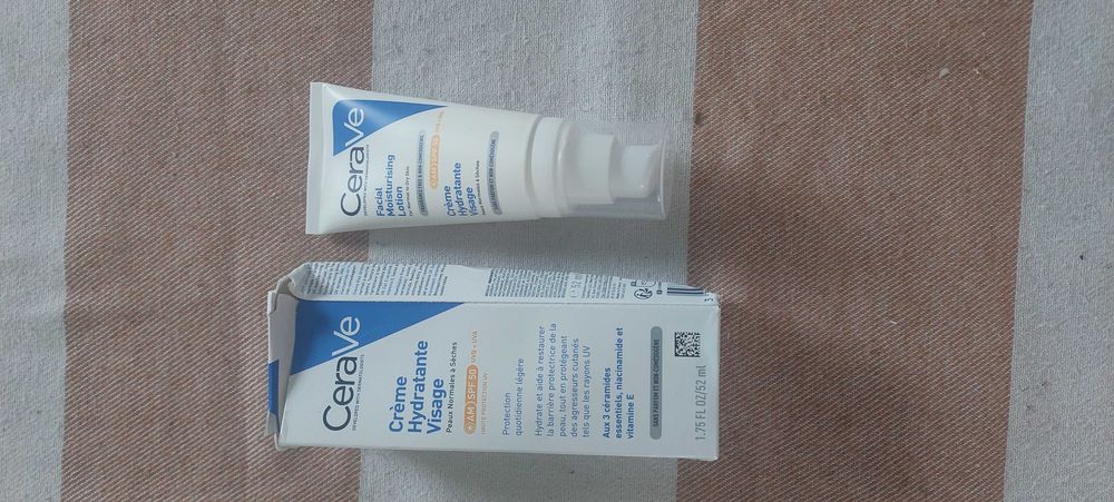 CeraVe Nawilżający Krem do Twarzy przeciwsłoneczny SPF 50 52m