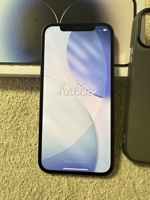 Iphone 12 em otimo estado