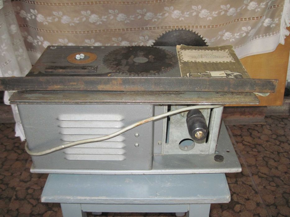 Станок деревообрабатывающий УБДН-1