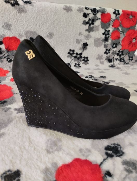 Туфельки замшевые