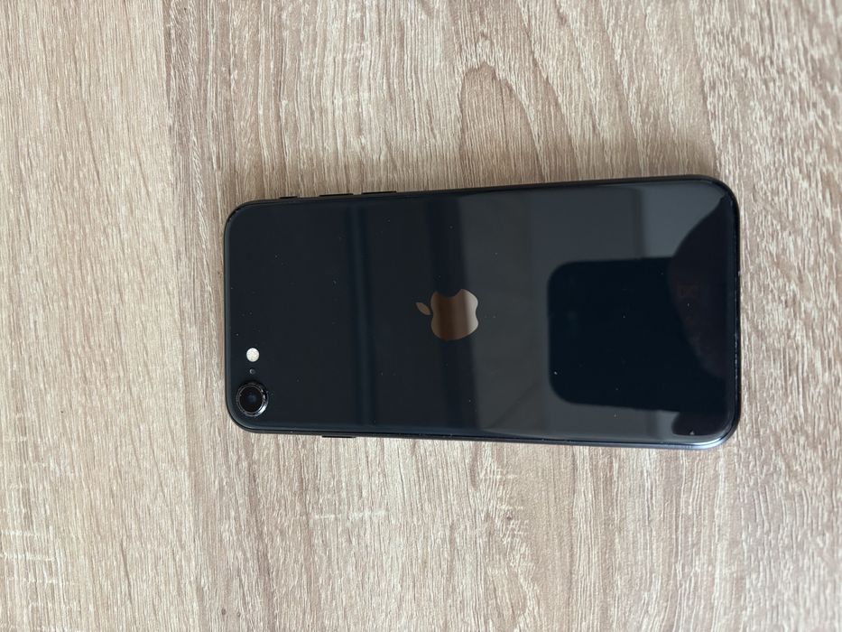 Iphone SE  Polecam !