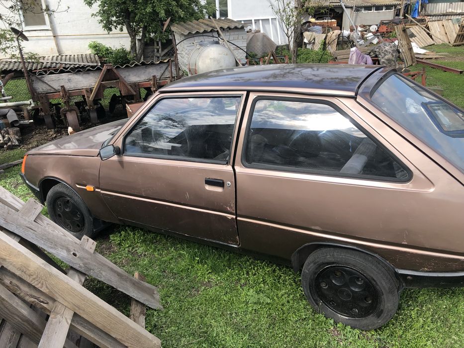 Таврія 1122 ваз2108двигун під відновлення або на запчастини