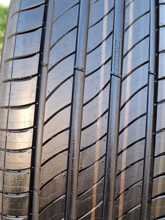 Новий літній MICHELIN Primacy 205 60 16