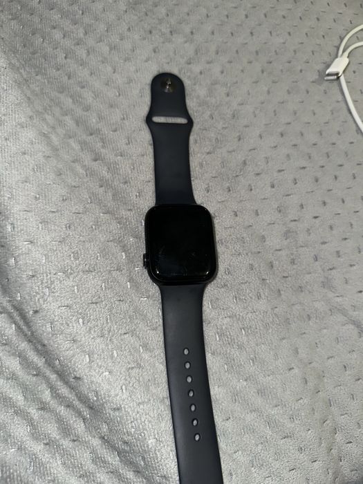 Продам годиник Apple Watch 8 серія.