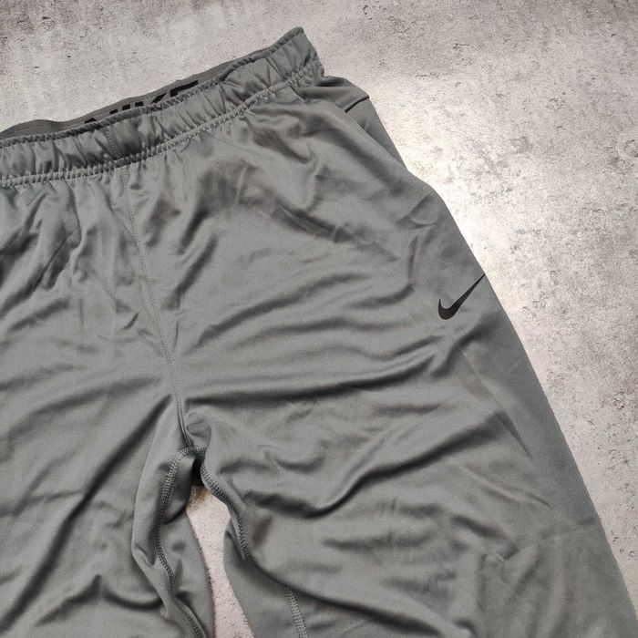 MĘSKIE Dresy Sportowe Spodnie Joggery Dri-Fit Nike Szare Logoo Active