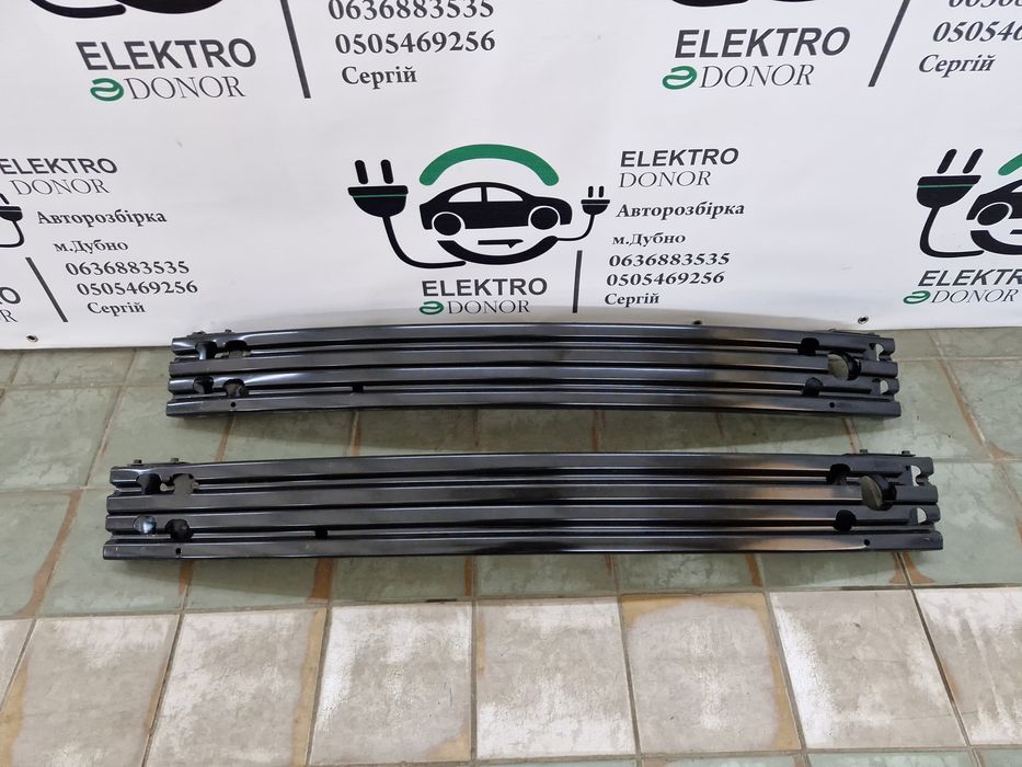 Абсорбер підсилювач переднього бампера Nissan Leaf 18-24 р.