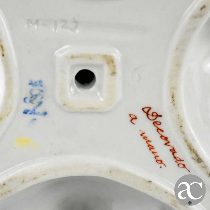 Figura Feminina, representando o Verão, porcelana Espanhola JG