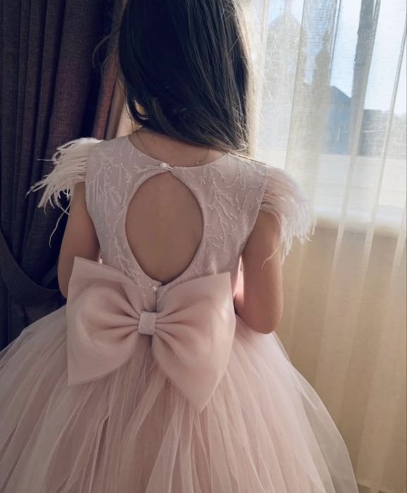 Випускне плаття для дівчинки