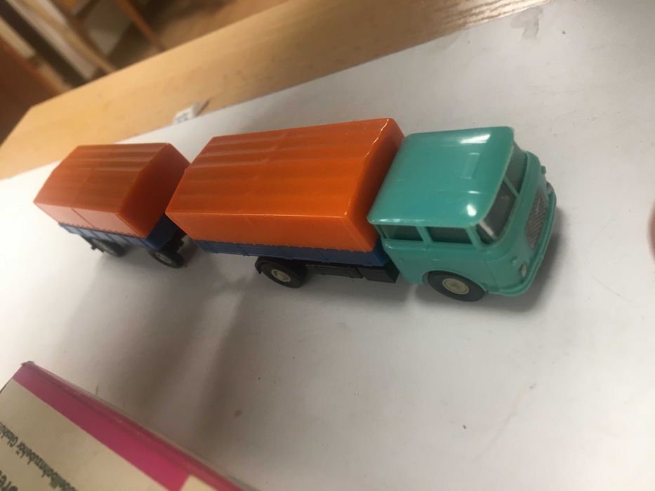 Piko H0 Permot 1;87 kolejka kolekcjonerski samochód+przyczepa