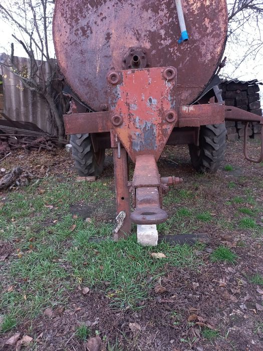 Продам бочку для  води   на шасі