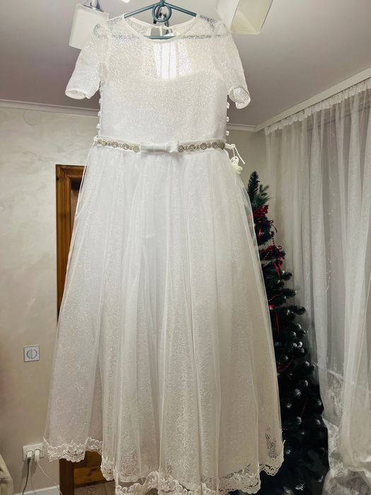 Пишне біле плаття , бальне, сніжинки для дівчинки