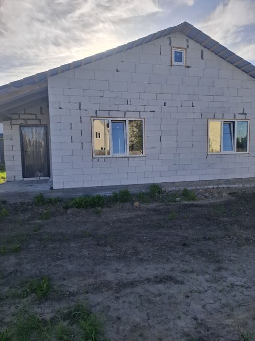 Новий сучасний будинок