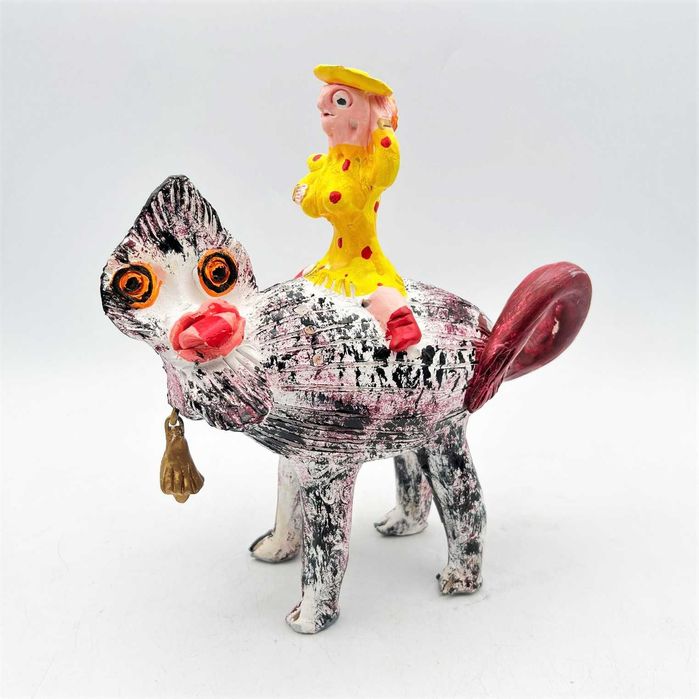 Boneca em Terracota Assinada