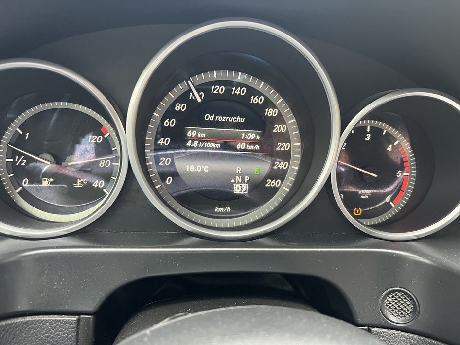 Mercedes - Benz E klasa. -220d Automat 136 KM