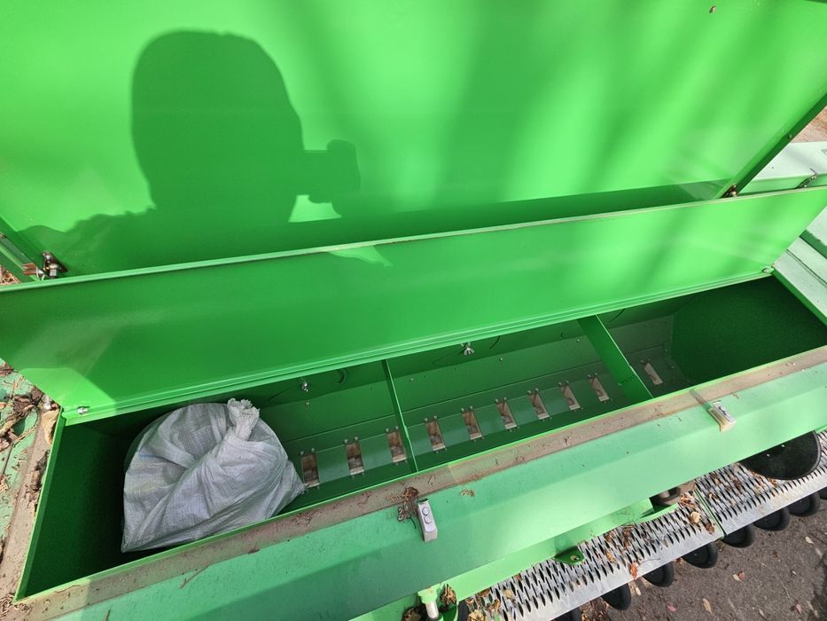 Ніка 6 сівалка Велес Агро