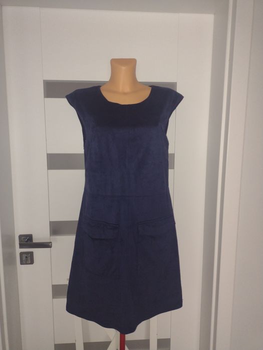 Sukienka,welur,kieszenie rozm.40