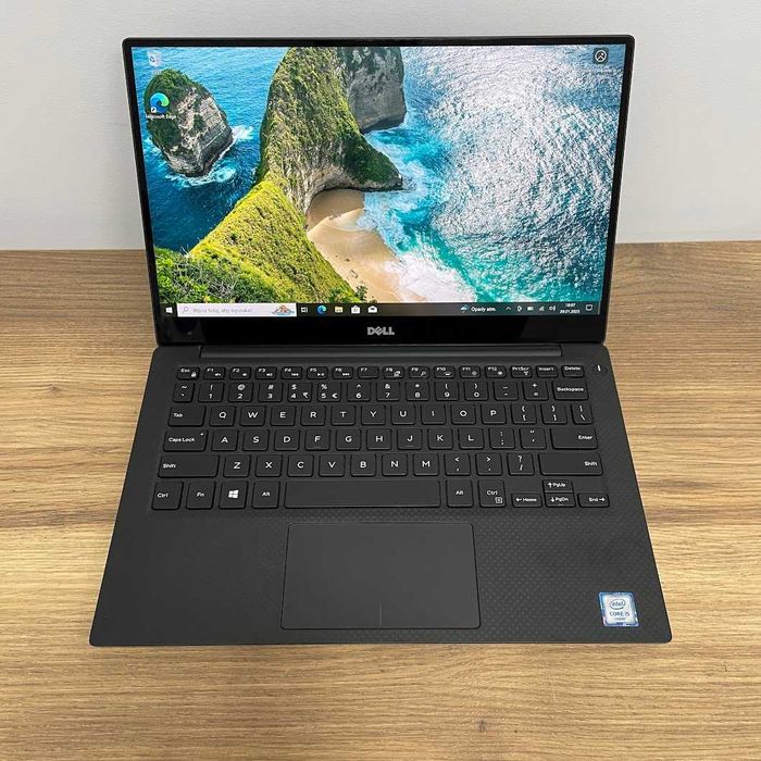 Dell XPS 13 9350 RAM 8 GB SSD 256 GB Klasa A-