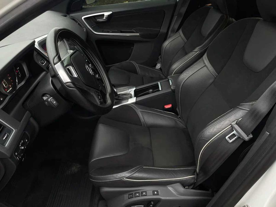 Volvo XC60  2017р 2.0 бензин