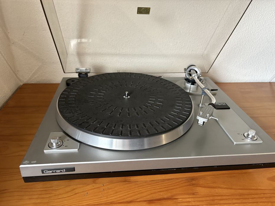 Gira discos Garrard GT-20