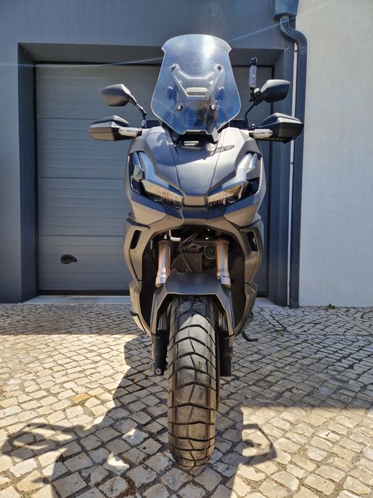 Honda ADV 350 - muito estimada