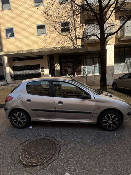 Carro Peugeot 206
