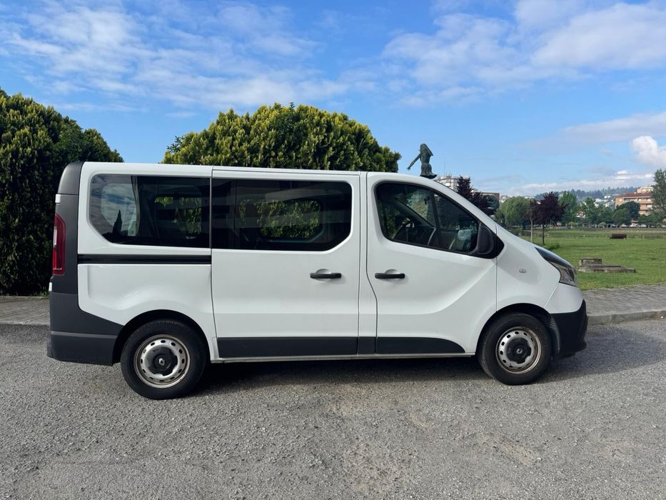 Vendo Renault trafic nove lugares