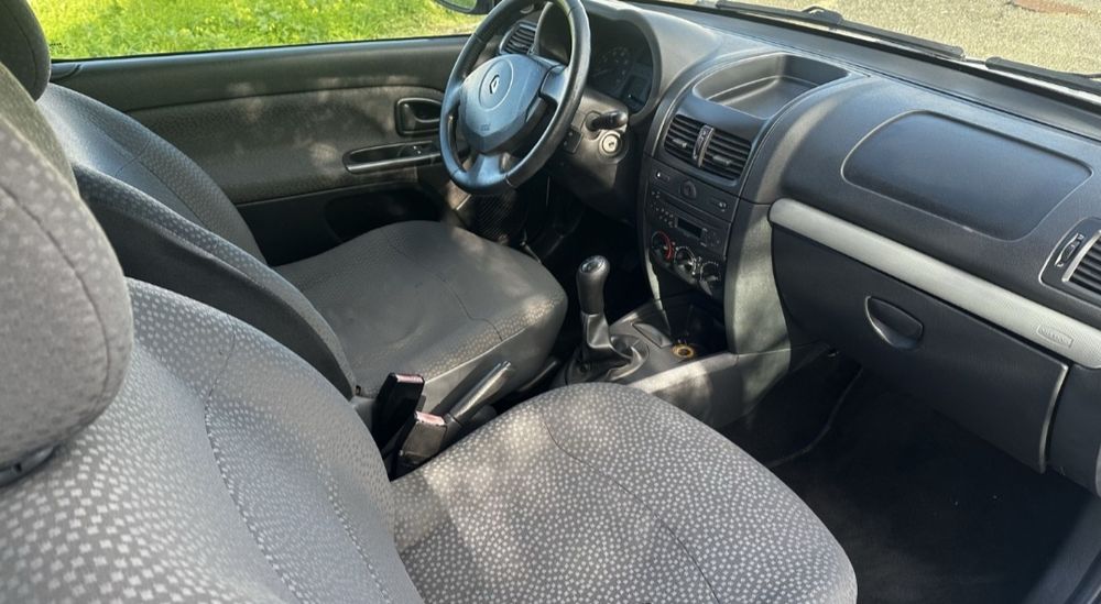 Renault Clio 1.5 DCI comercial