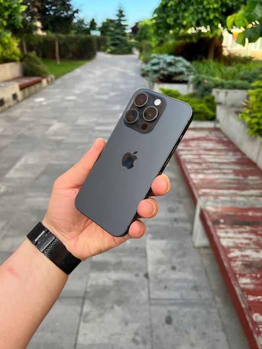 Apple iPhone 15Pro 128Gb Black Titanium eSim Ємність аккмулятора 93%