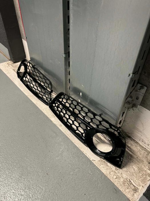 Kratki halogenów,grill plaster miodu Audi A5 8T przedlift