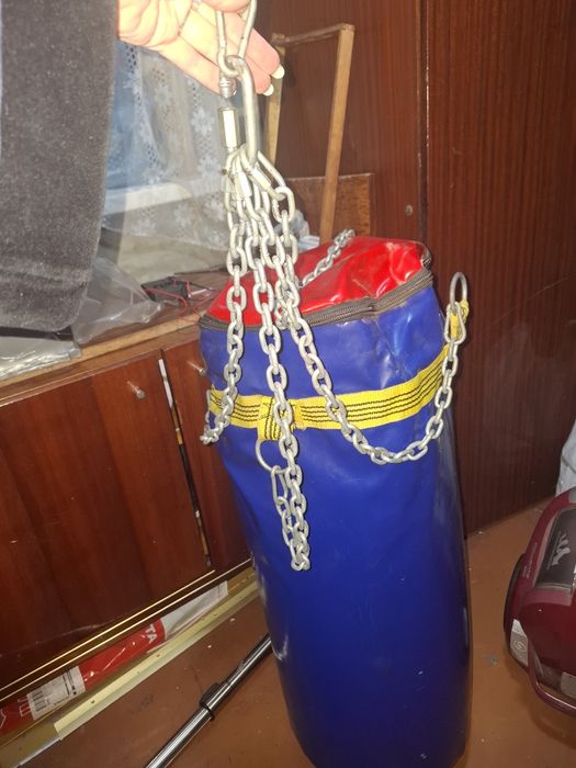 Продам велику боксерську грушу