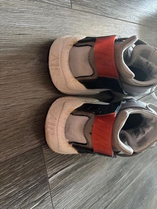 Szare sneakersy Nike Hurache w bardzo dobrym stanie w rozmiarze 40,5