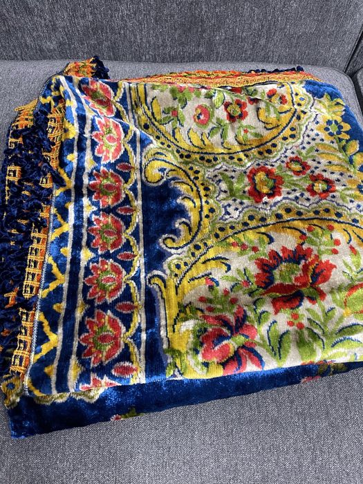 Дивандек синоьго колоьру