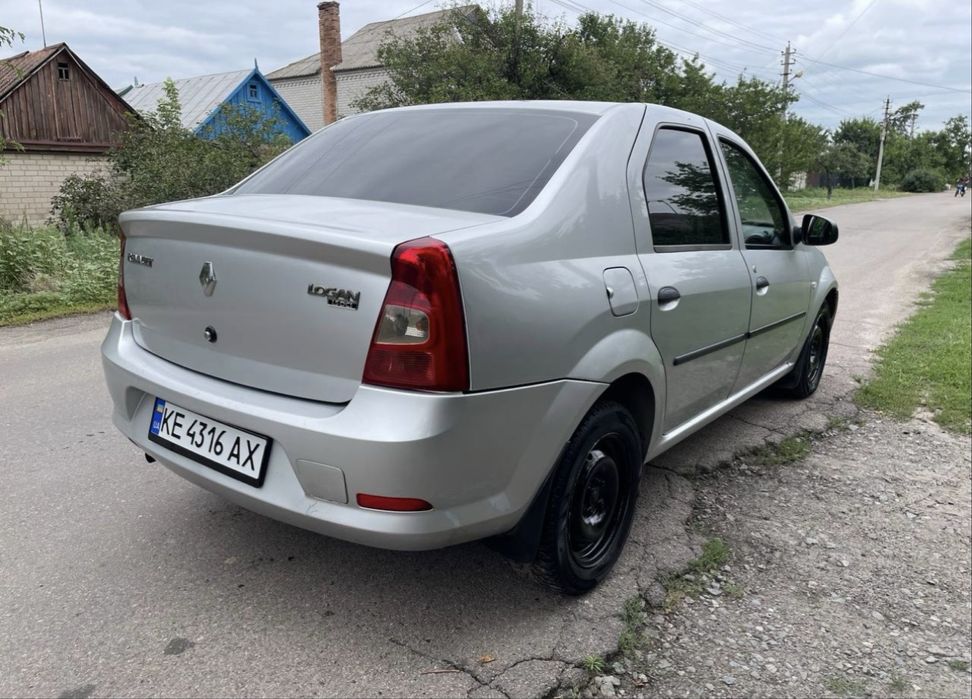 Renault Logan 2012 год  1.5 дизкль