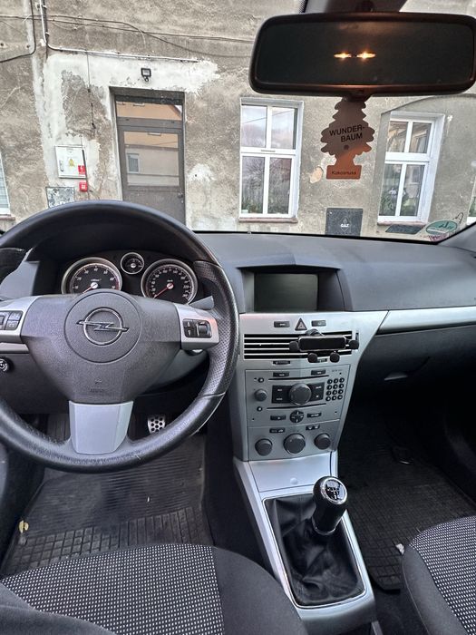 Opel Astra H 1.8 140km do remontu