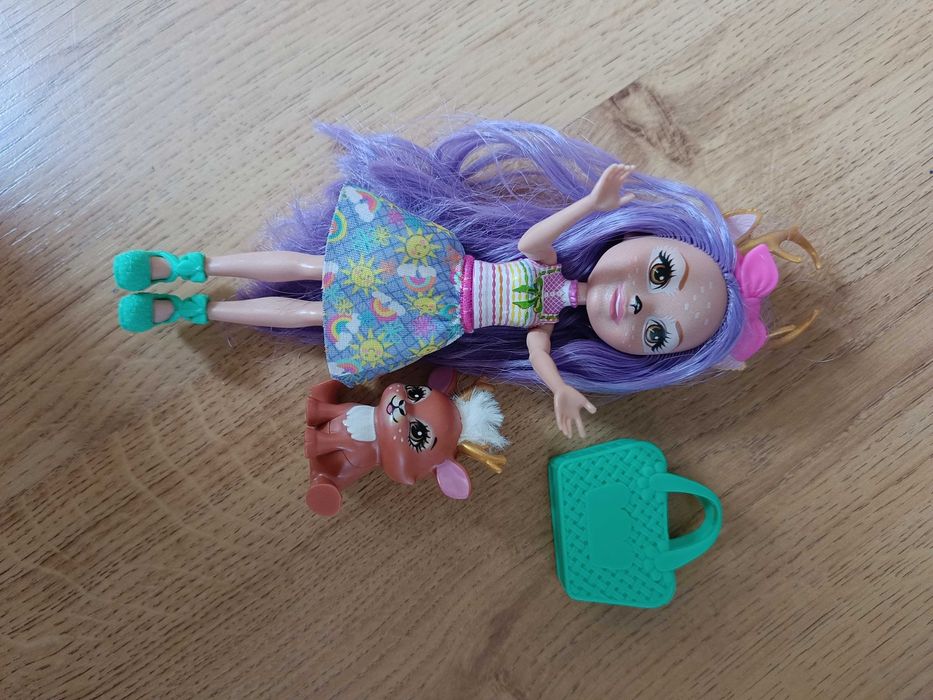 Enchantimals wraz z jelonkiem