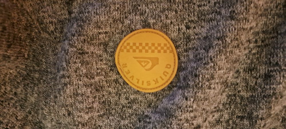 Camisola com Capucho