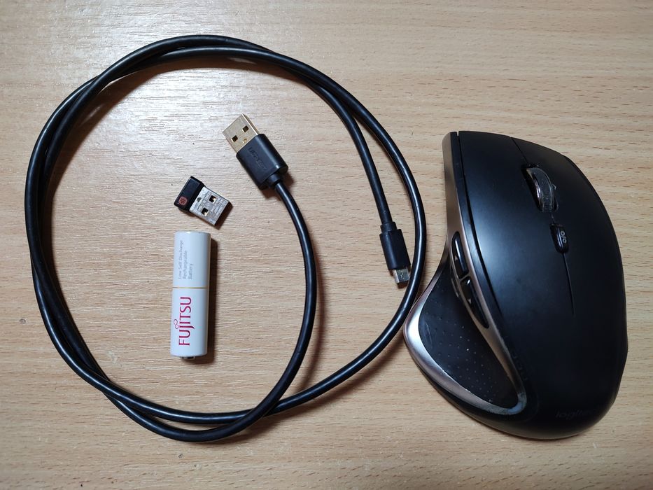 Продам мишку Logitech Performance MX