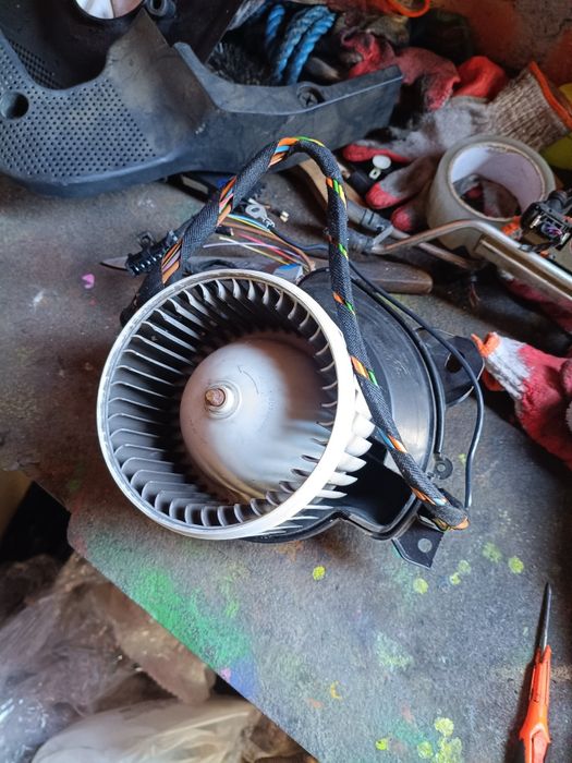 Вентилятор пічки Opel Corsa D мотор вітряк пічки  Опель Корса Д
